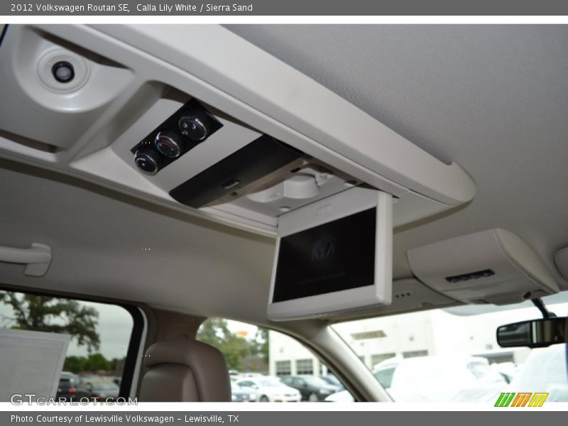 Calla Lily White / Sierra Sand 2012 Volkswagen Routan SE