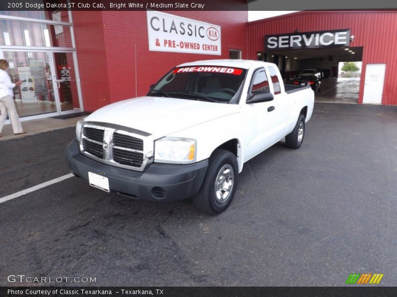 Bright White / Medium Slate Gray 2005 Dodge Dakota ST Club Cab