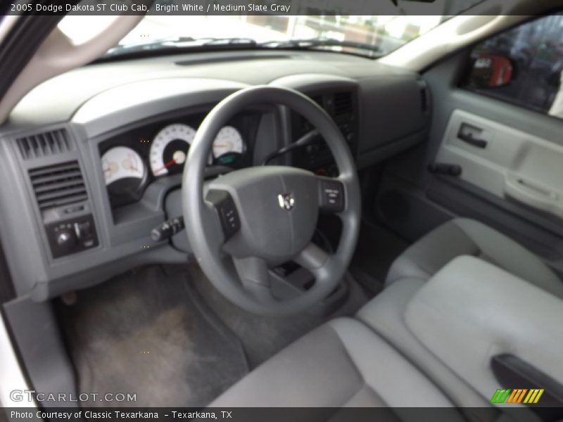 Bright White / Medium Slate Gray 2005 Dodge Dakota ST Club Cab