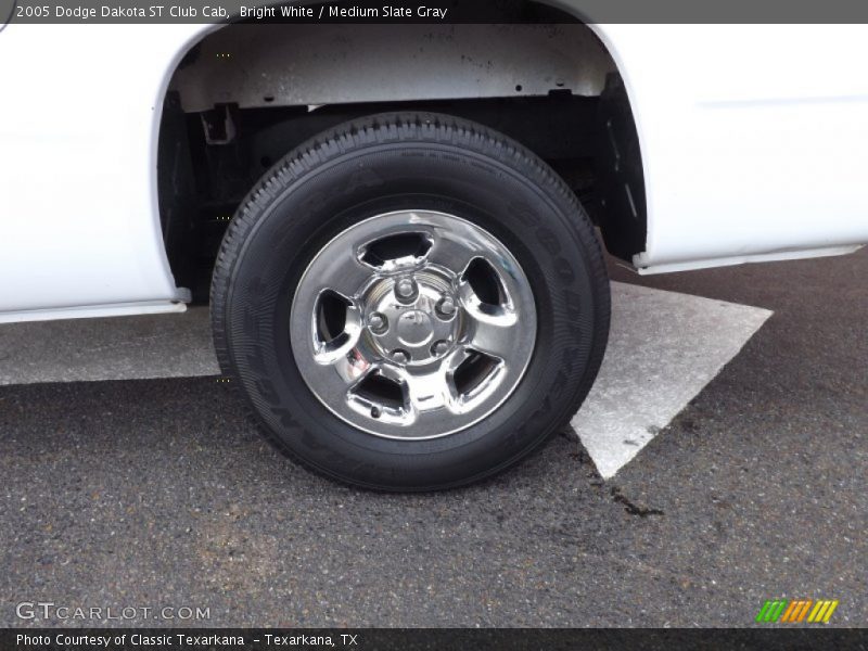 Bright White / Medium Slate Gray 2005 Dodge Dakota ST Club Cab