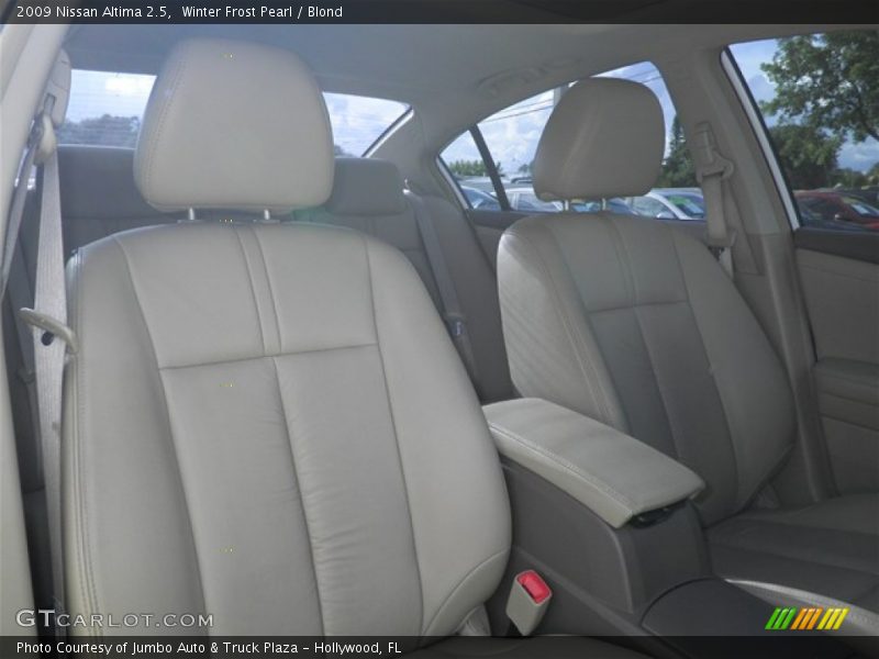 Winter Frost Pearl / Blond 2009 Nissan Altima 2.5
