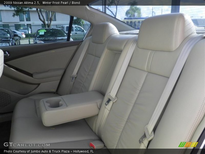 Winter Frost Pearl / Blond 2009 Nissan Altima 2.5