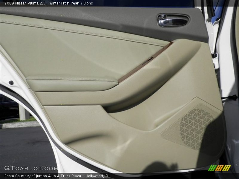 Winter Frost Pearl / Blond 2009 Nissan Altima 2.5