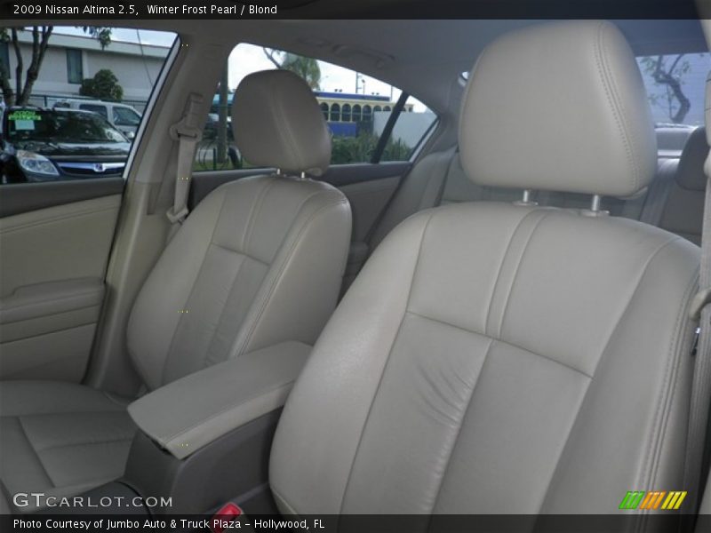 Winter Frost Pearl / Blond 2009 Nissan Altima 2.5