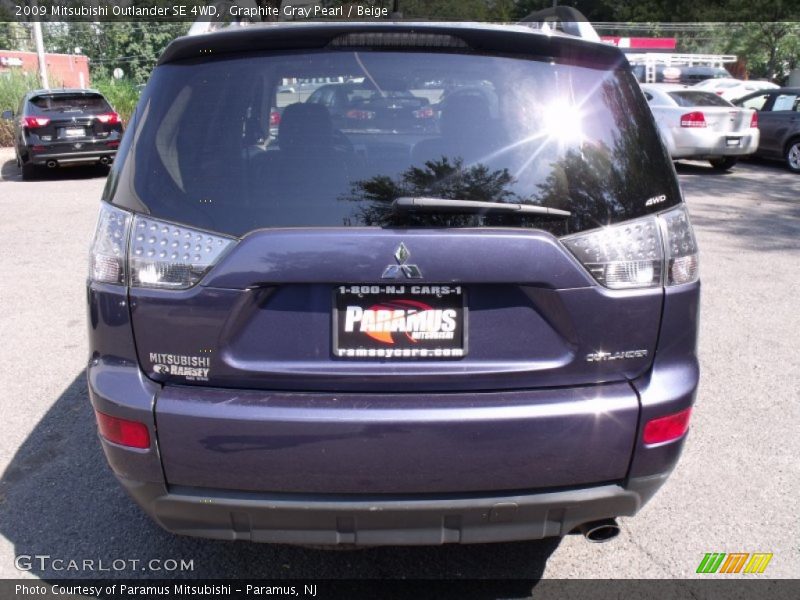 Graphite Gray Pearl / Beige 2009 Mitsubishi Outlander SE 4WD