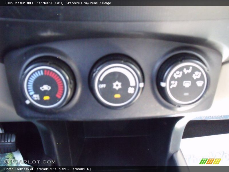 Graphite Gray Pearl / Beige 2009 Mitsubishi Outlander SE 4WD