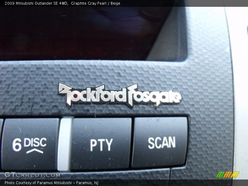 Graphite Gray Pearl / Beige 2009 Mitsubishi Outlander SE 4WD