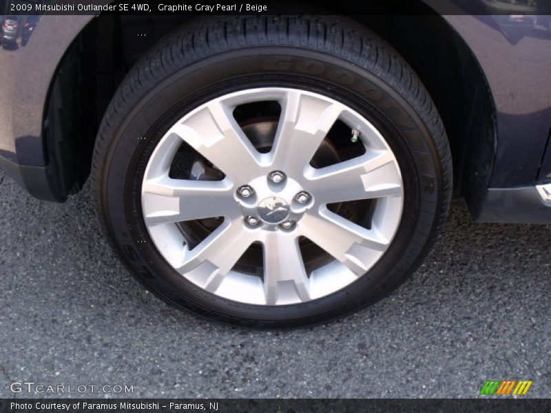Graphite Gray Pearl / Beige 2009 Mitsubishi Outlander SE 4WD