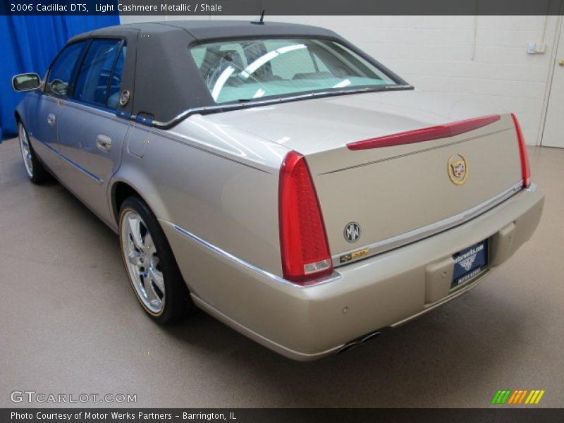 Light Cashmere Metallic / Shale 2006 Cadillac DTS