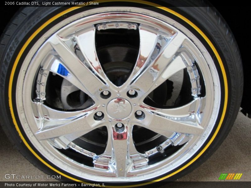 Light Cashmere Metallic / Shale 2006 Cadillac DTS