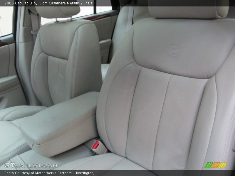 Light Cashmere Metallic / Shale 2006 Cadillac DTS