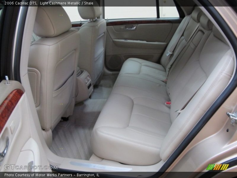 Light Cashmere Metallic / Shale 2006 Cadillac DTS