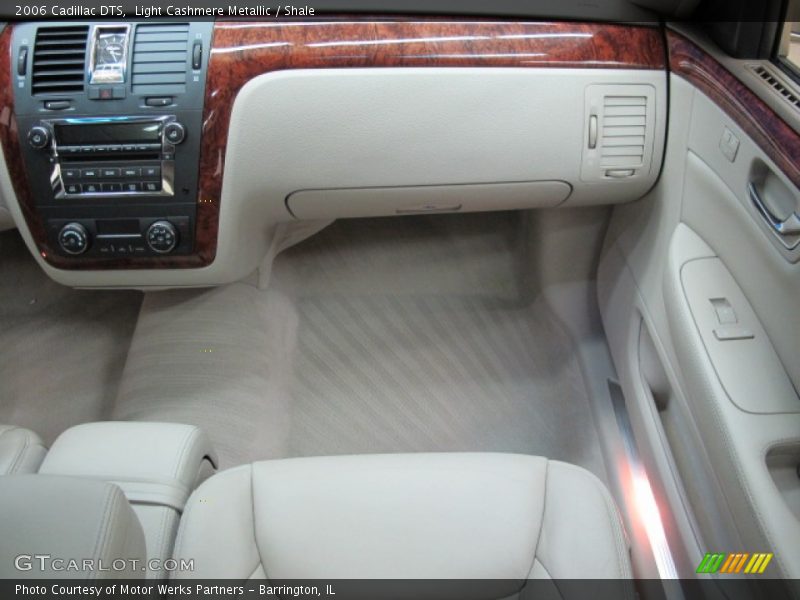 Light Cashmere Metallic / Shale 2006 Cadillac DTS
