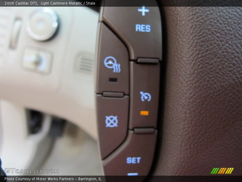 Light Cashmere Metallic / Shale 2006 Cadillac DTS