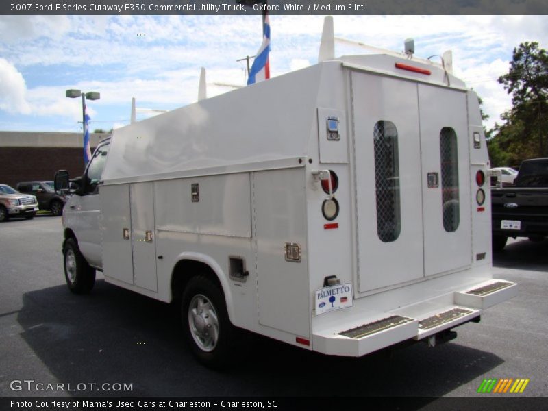 Oxford White / Medium Flint 2007 Ford E Series Cutaway E350 Commercial Utility Truck