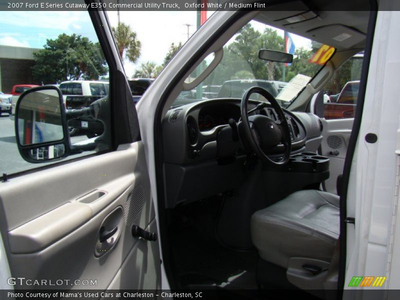 Oxford White / Medium Flint 2007 Ford E Series Cutaway E350 Commercial Utility Truck