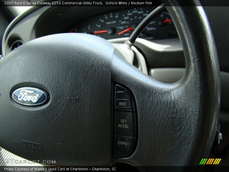 Oxford White / Medium Flint 2007 Ford E Series Cutaway E350 Commercial Utility Truck