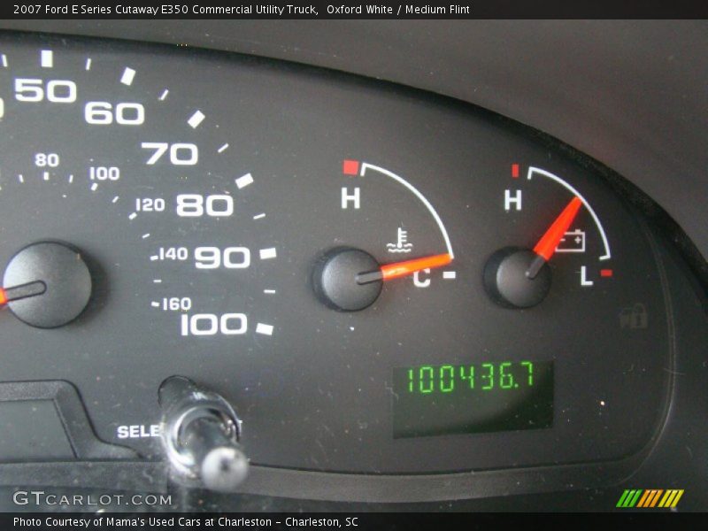 Oxford White / Medium Flint 2007 Ford E Series Cutaway E350 Commercial Utility Truck