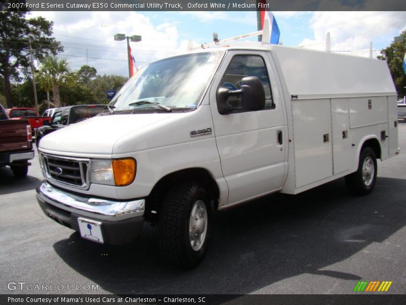 Oxford White / Medium Flint 2007 Ford E Series Cutaway E350 Commercial Utility Truck