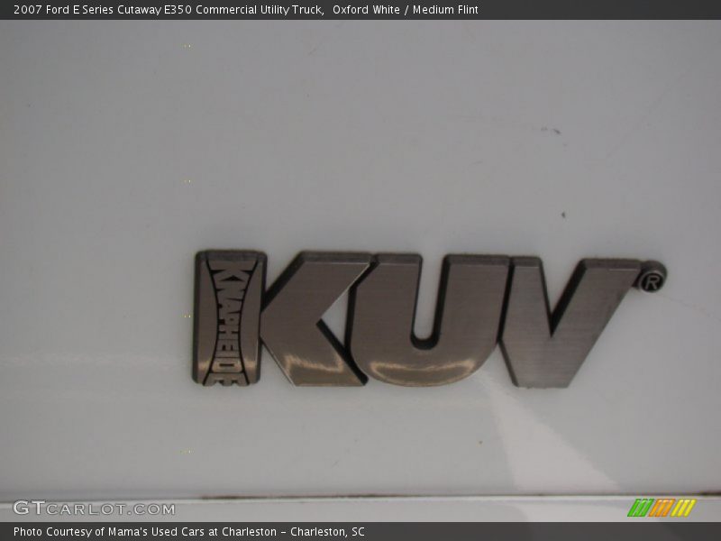 Oxford White / Medium Flint 2007 Ford E Series Cutaway E350 Commercial Utility Truck