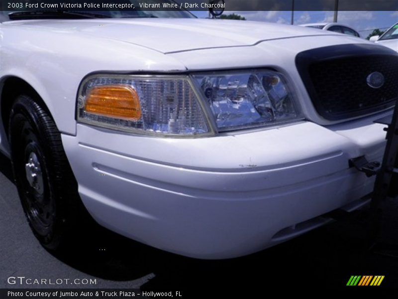 Vibrant White / Dark Charcoal 2003 Ford Crown Victoria Police Interceptor