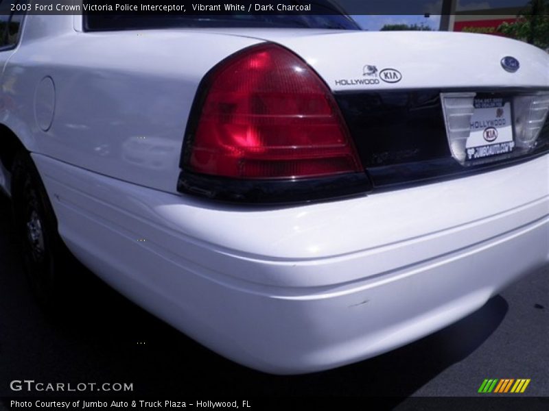 Vibrant White / Dark Charcoal 2003 Ford Crown Victoria Police Interceptor