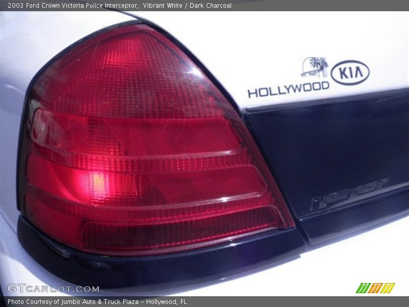 Vibrant White / Dark Charcoal 2003 Ford Crown Victoria Police Interceptor