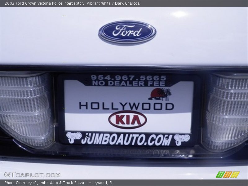 Vibrant White / Dark Charcoal 2003 Ford Crown Victoria Police Interceptor
