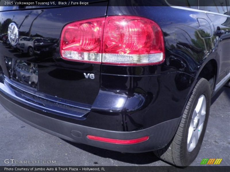 Black / Pure Beige 2005 Volkswagen Touareg V6