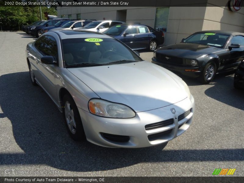 Bright Silver Metallic / Dark Slate Gray 2002 Dodge Stratus SE Coupe