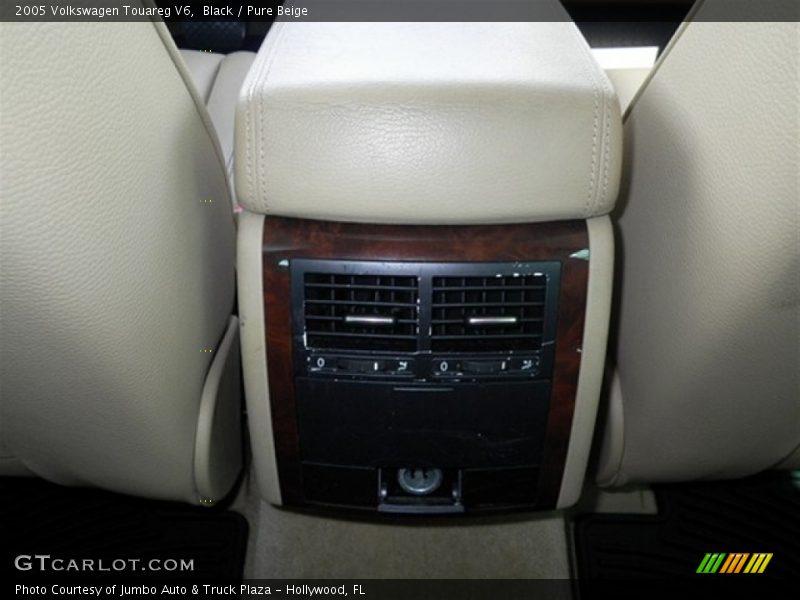 Black / Pure Beige 2005 Volkswagen Touareg V6