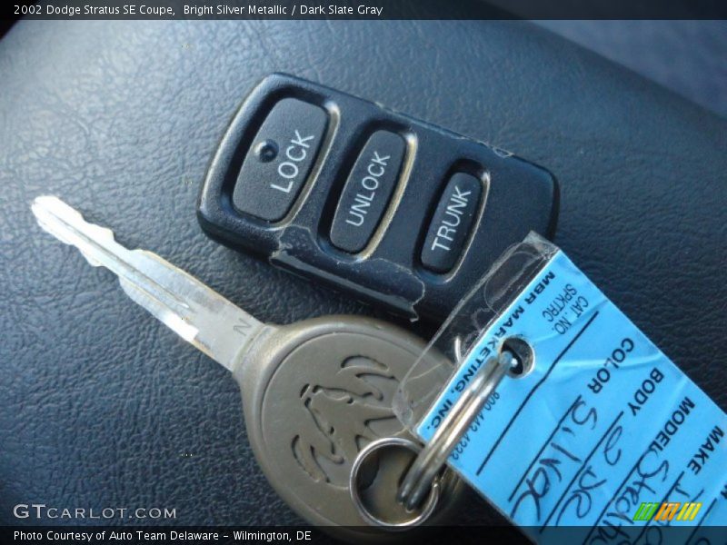 Keys of 2002 Stratus SE Coupe