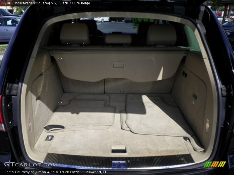 Black / Pure Beige 2005 Volkswagen Touareg V6