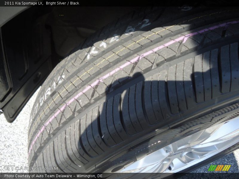 Bright Silver / Black 2011 Kia Sportage LX