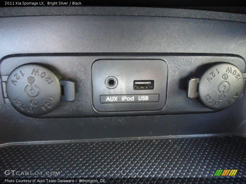 Bright Silver / Black 2011 Kia Sportage LX