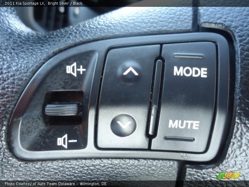 Bright Silver / Black 2011 Kia Sportage LX