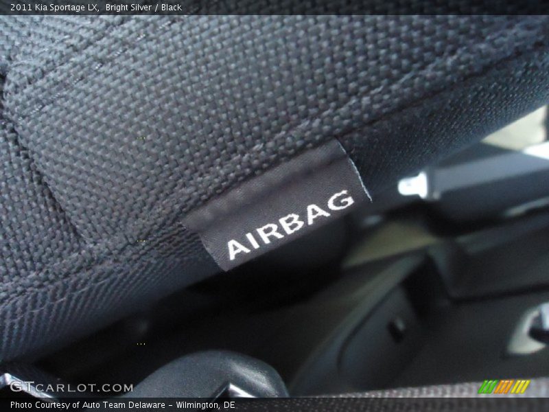 Bright Silver / Black 2011 Kia Sportage LX