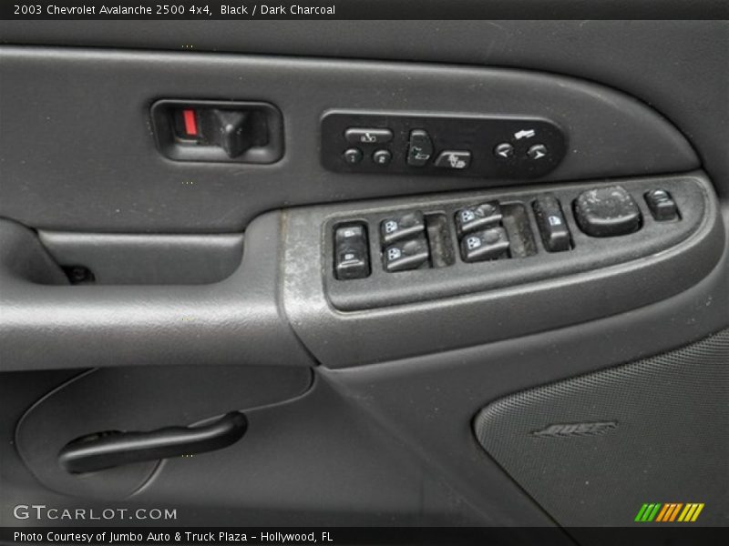 Black / Dark Charcoal 2003 Chevrolet Avalanche 2500 4x4