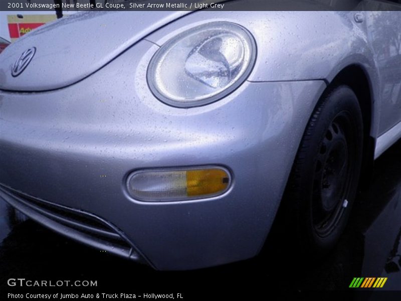 Silver Arrow Metallic / Light Grey 2001 Volkswagen New Beetle GL Coupe