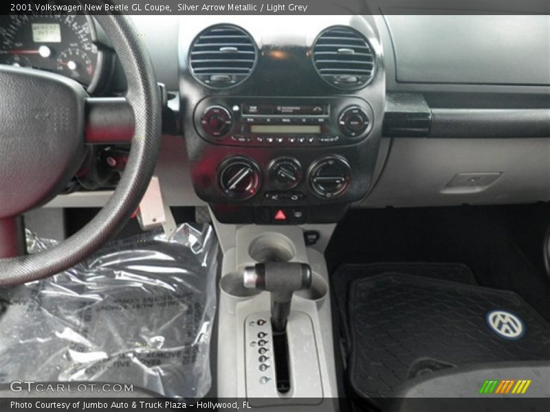 Silver Arrow Metallic / Light Grey 2001 Volkswagen New Beetle GL Coupe