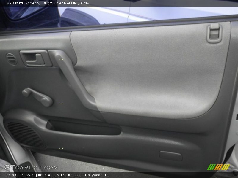 Bright Silver Metallic / Gray 1998 Isuzu Rodeo S