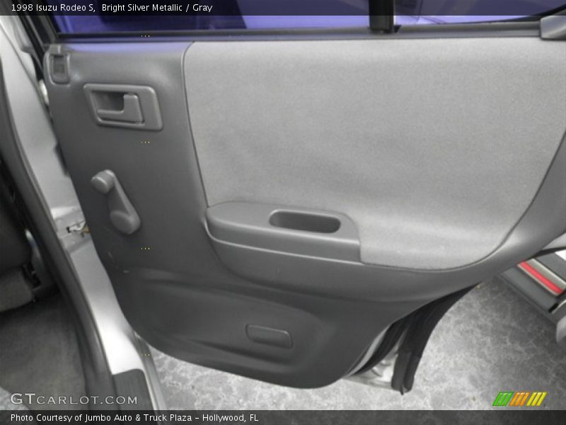 Bright Silver Metallic / Gray 1998 Isuzu Rodeo S