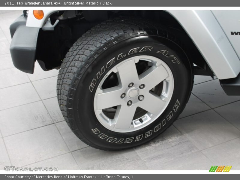 Bright Silver Metallic / Black 2011 Jeep Wrangler Sahara 4x4