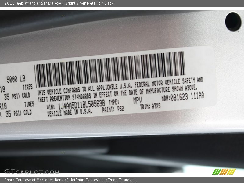 Bright Silver Metallic / Black 2011 Jeep Wrangler Sahara 4x4
