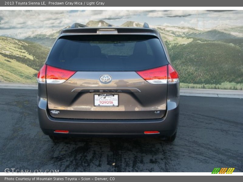Predawn Gray Mica / Light Gray 2013 Toyota Sienna LE