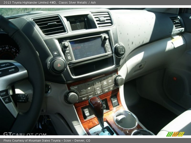 Classic Silver Metallic / Ash 2013 Toyota Highlander Limited 4WD