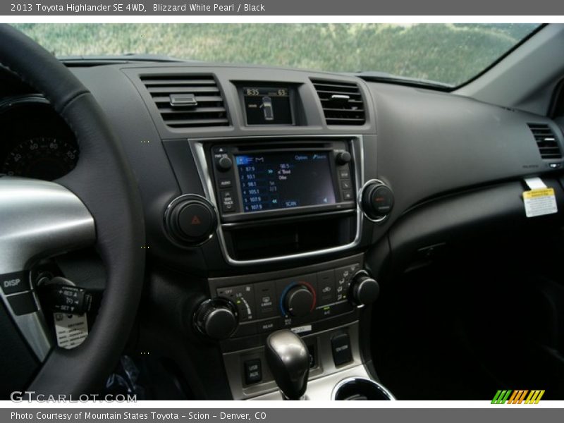 Dashboard of 2013 Highlander SE 4WD