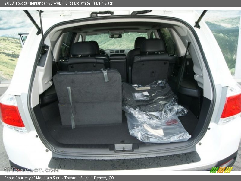  2013 Highlander SE 4WD Trunk