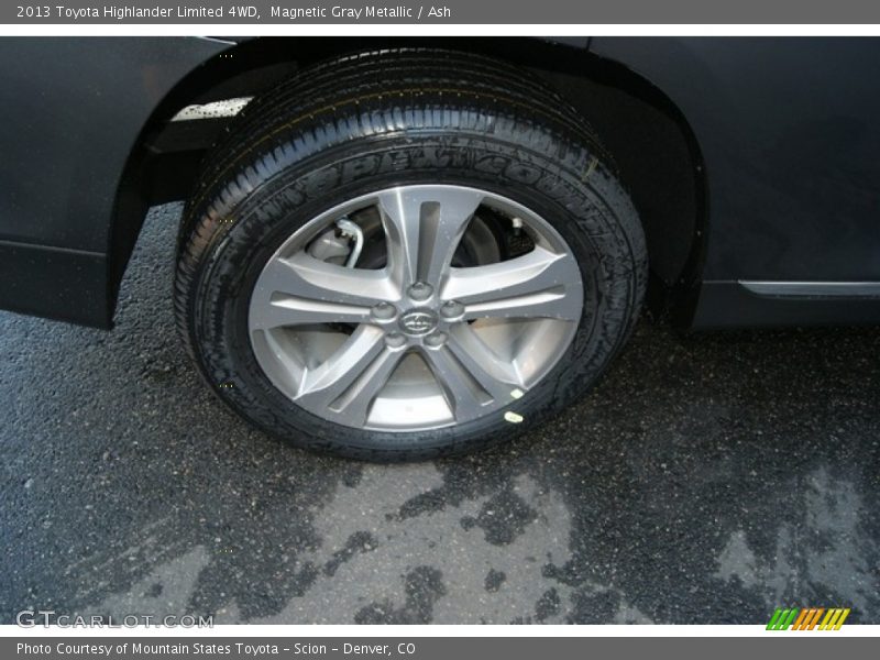 Magnetic Gray Metallic / Ash 2013 Toyota Highlander Limited 4WD