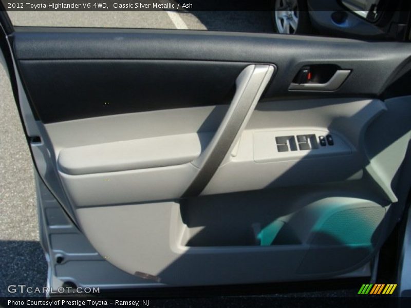 Classic Silver Metallic / Ash 2012 Toyota Highlander V6 4WD